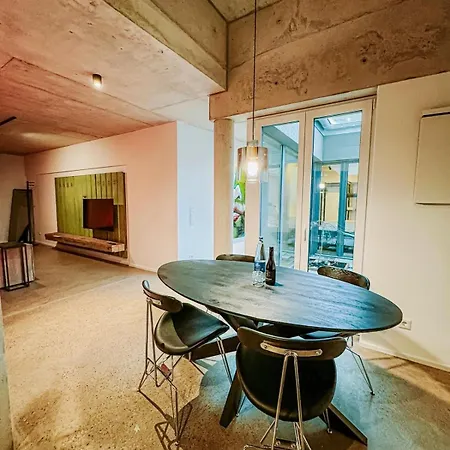 Maeaekuh I Loft I Wohnen Am Flosshafen アパート *